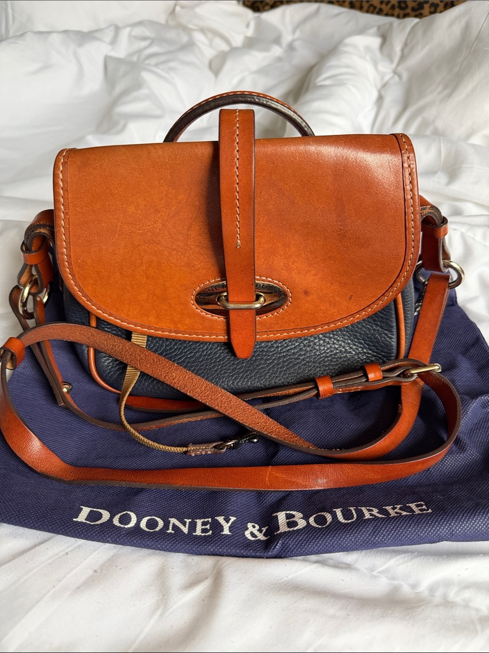 Dooney & Bourke Bag - Picture 1 of 8